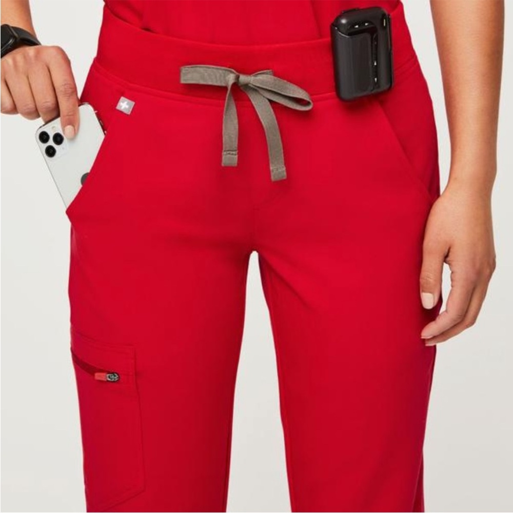 FIGS Zamora Jogger Scrub Technical Pants Women’s Size XS Pop Red